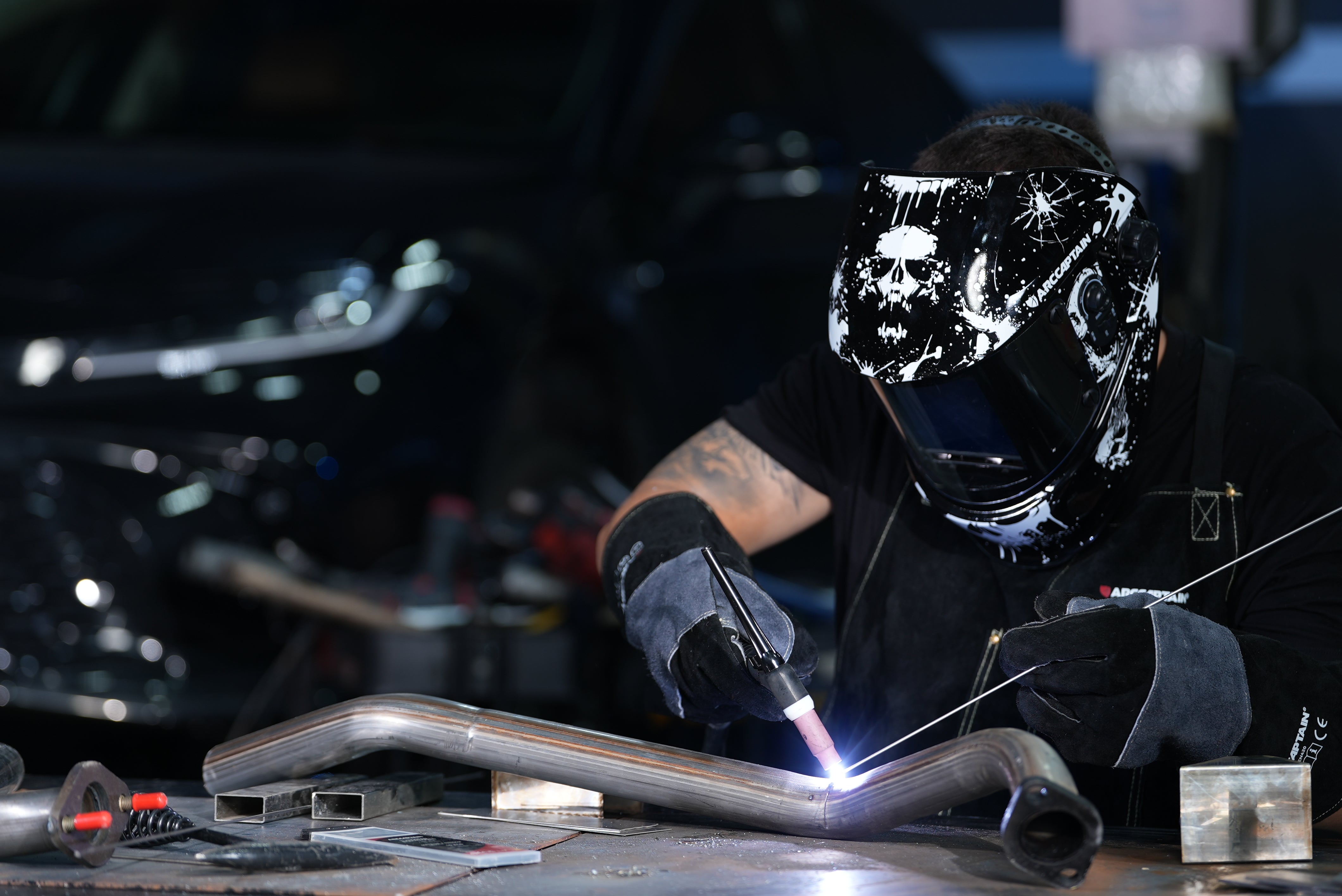 How Do Auto-Darkening Welding Helmets Work? ARCCAPTAIN Welding Safety Guide