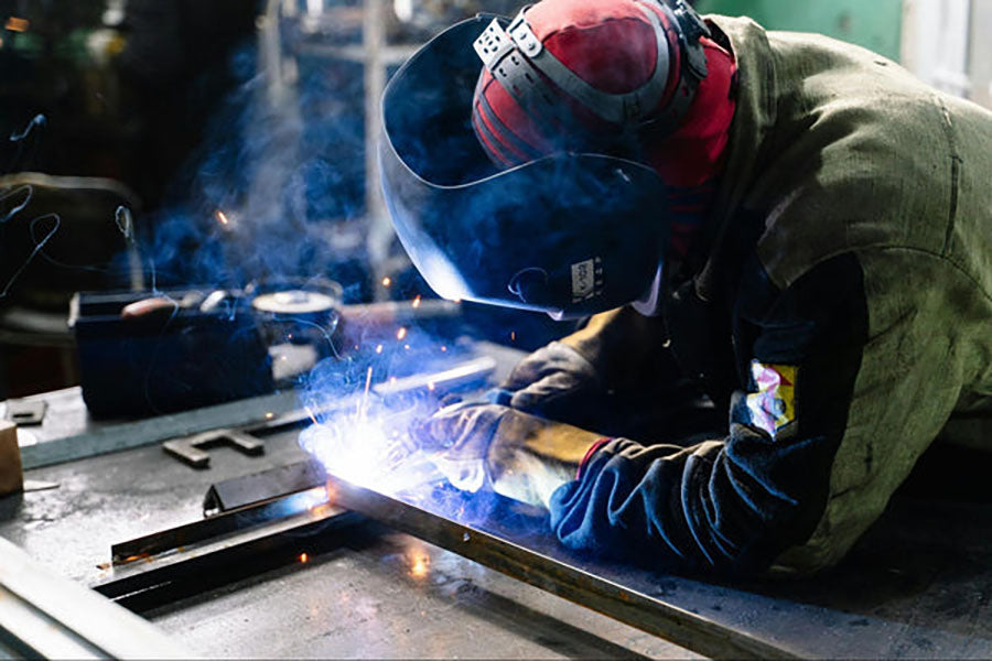 Welding Goggles vs. Helmet: How to Choose the Right Gear